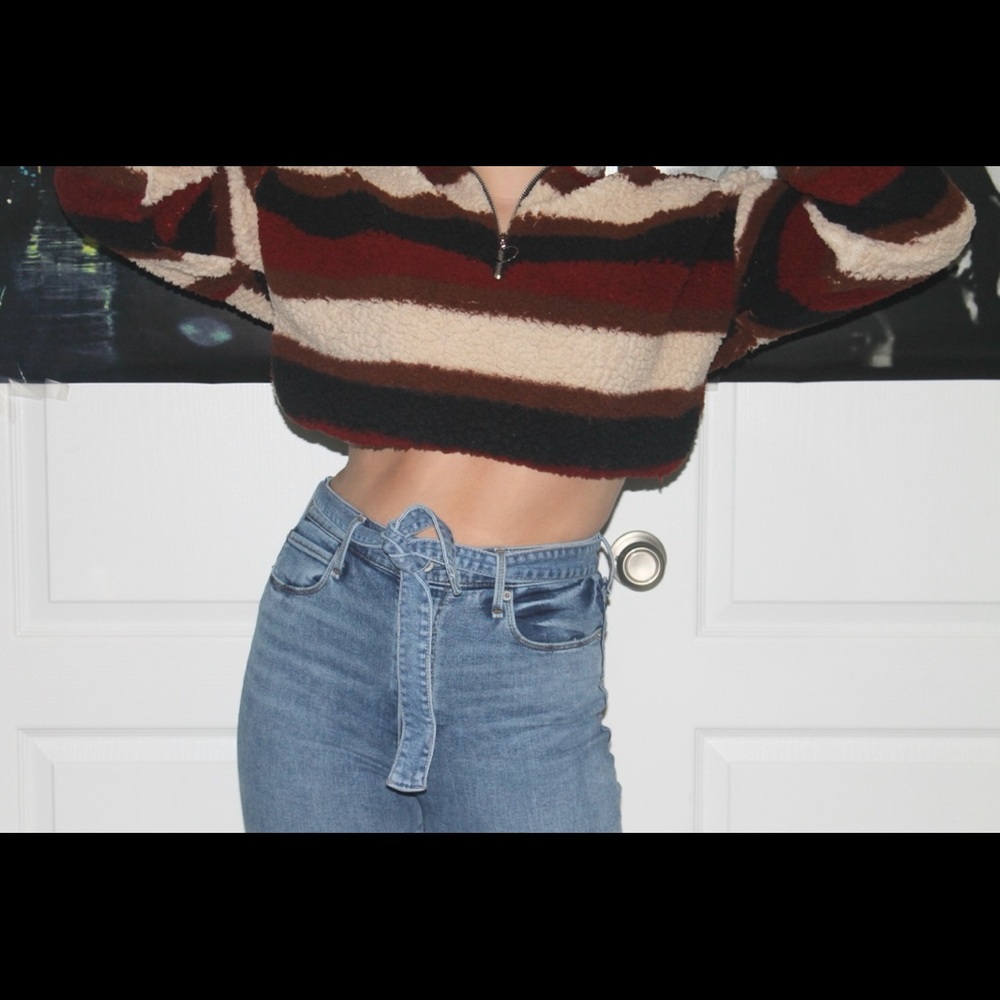 Cropped Sherpa sweater